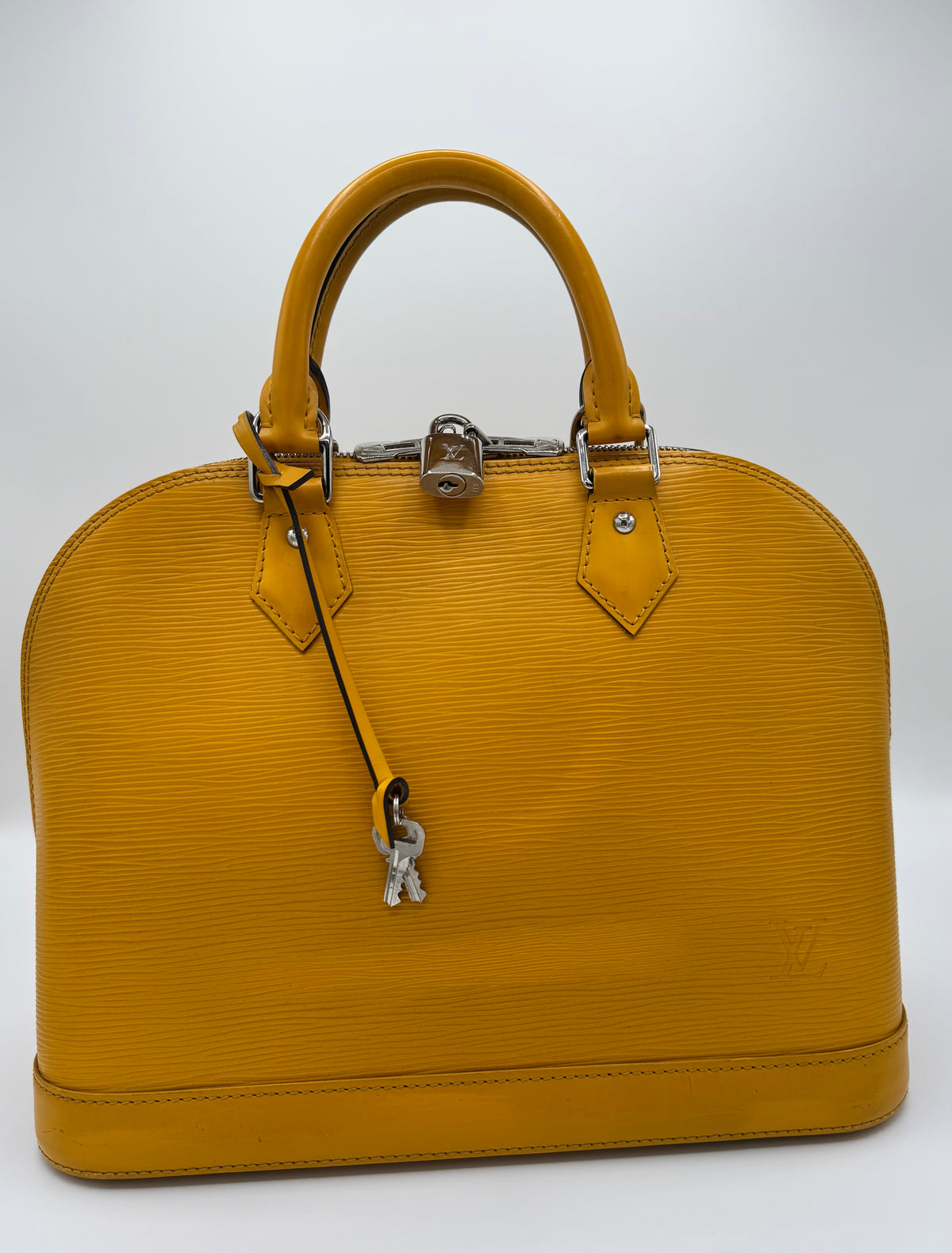 Louis Vuitton Alma PM Epi