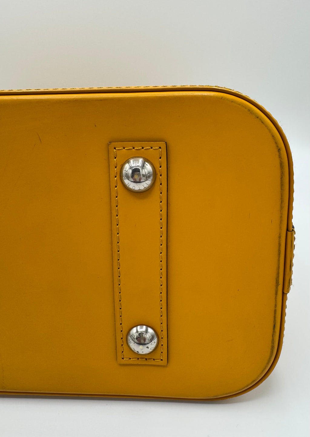 Louis Vuitton Alma PM Epi