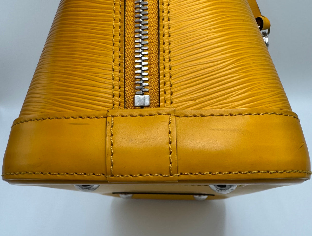 Louis Vuitton Alma PM Epi