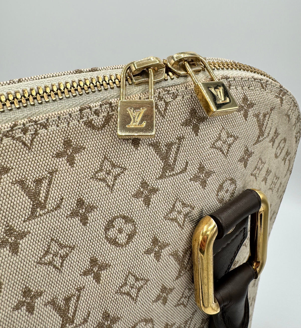 Louis Vuitton Alma Haut Mini Lin