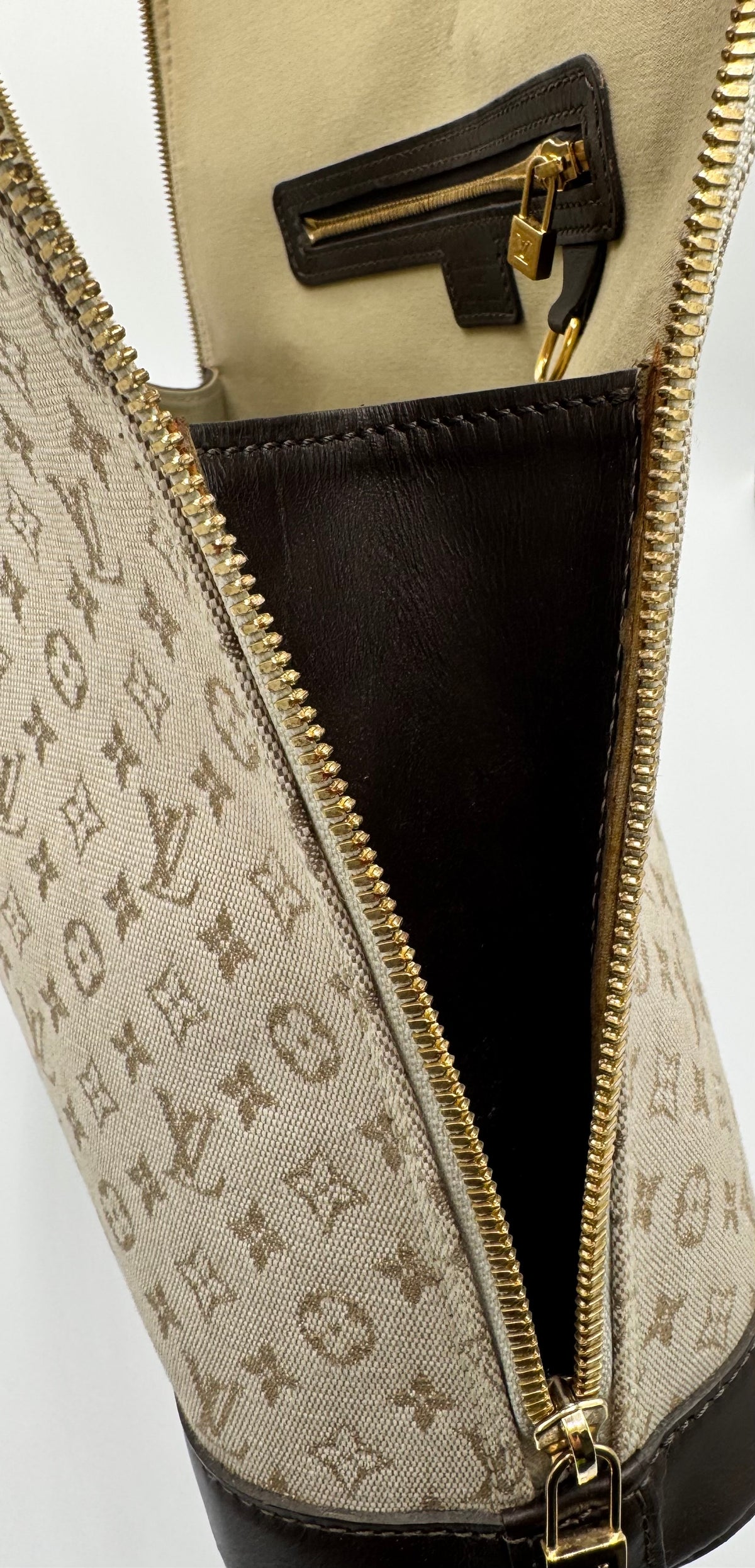 Louis Vuitton Alma Haut Mini Lin